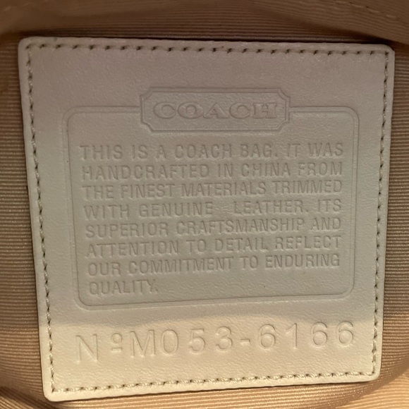 🐝 AUTHENTIC COACH SOHO BABY BAG 🐝SIGNATURE BUMBLE BEE OPTIC WHITE LTD ED w/dc - Picture 7 of 16